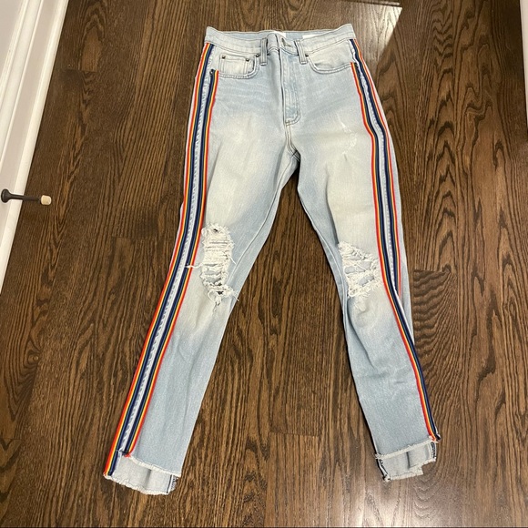 Denim - Skinny jeans w/ rainbow detail on side